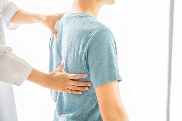 Los mejores cirujanos de escoliosis en España