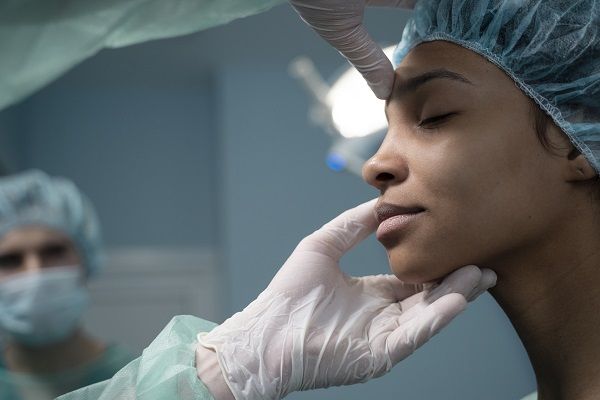 Los mejores cirujanos de rinoplastia en España