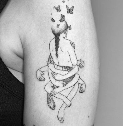 Tatuaje en el brazo realizado por Violeta Arús